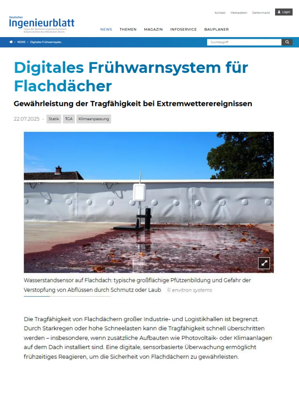 Article in Deutsches Ingenieurblatt, "Digital early-warning system for flat roofs", showing an envitron water-level sensor on a flat roof.